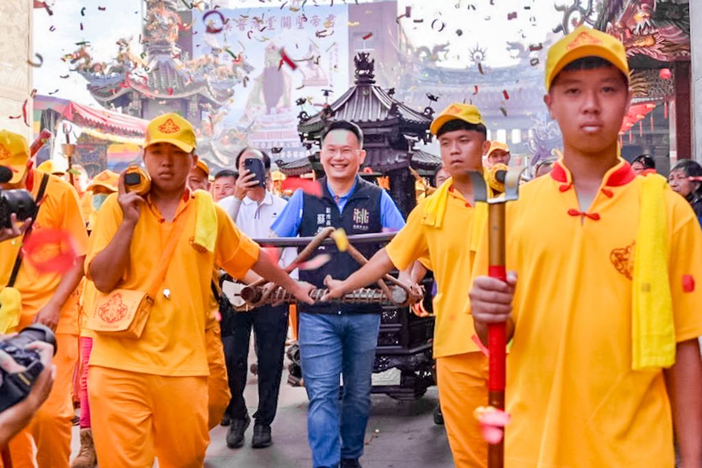 桃園市副市長蘇俊賓很榮幸能參與大溪普濟堂「恭祝關聖帝君1865周年聖誕慶典祭繞境活動」。（取材自桃園市政府新聞處網站）