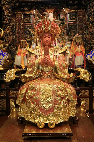 南方澳進安宮的「寶石珊瑚媽祖」深具特色。（取材自南方澳進安宮網站）