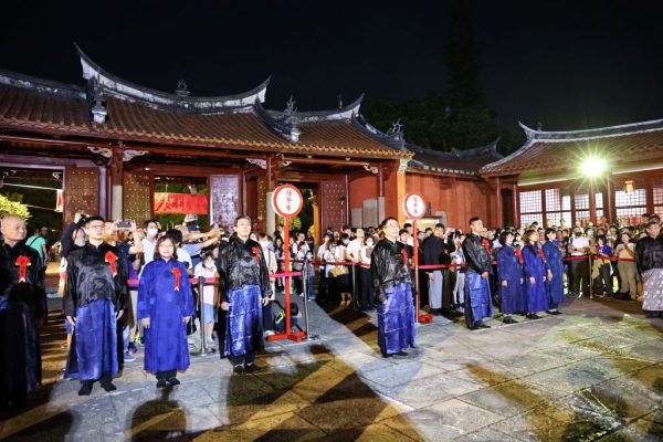 臺南市祭孔依照古禮，天未亮就已進行準備。（取材自臺南市政府網站）