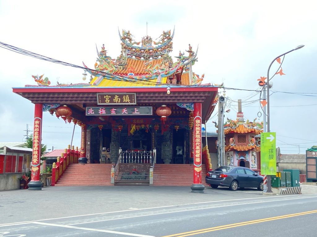 雲林西螺魚寮鎮南宮建廟基地由白沙屯媽祖指定，更增添神聖感。。（取材自慢遊雲林網站）