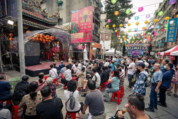 艋舺青山王祭結合多項活動，更有「廟口開講文化講堂」，讓民眾了解傳統祭典的文化意義。（取材自艋舺青山宮靈安尊王FB）